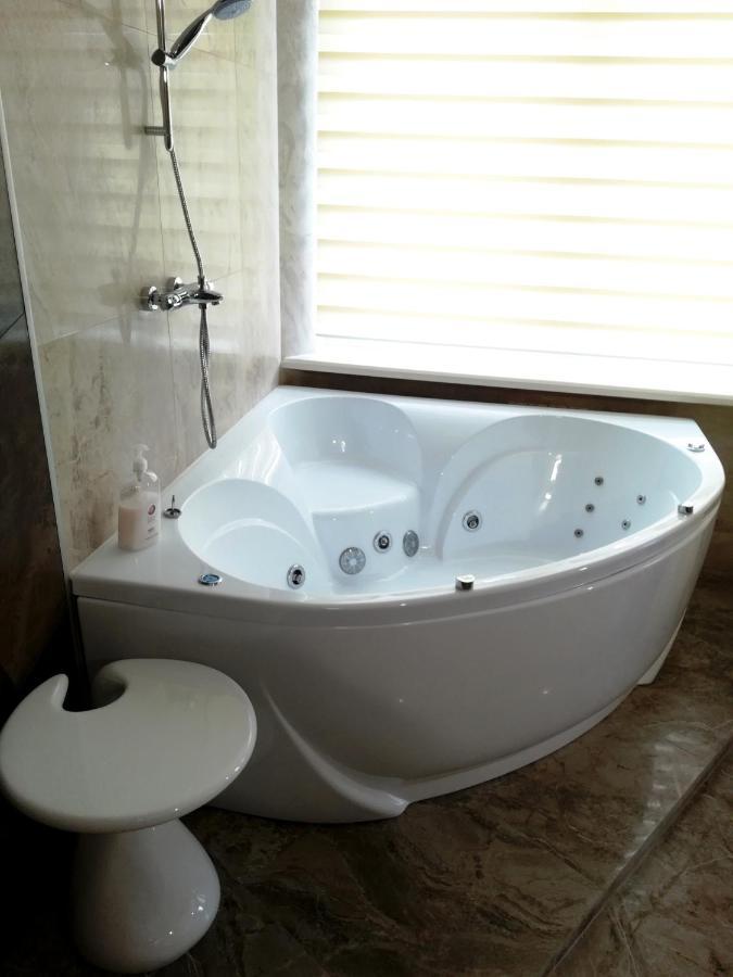Jacuzzi New Loft Apartcomplex Kaskad, Минск - Центр Города 明斯克 外观 照片
