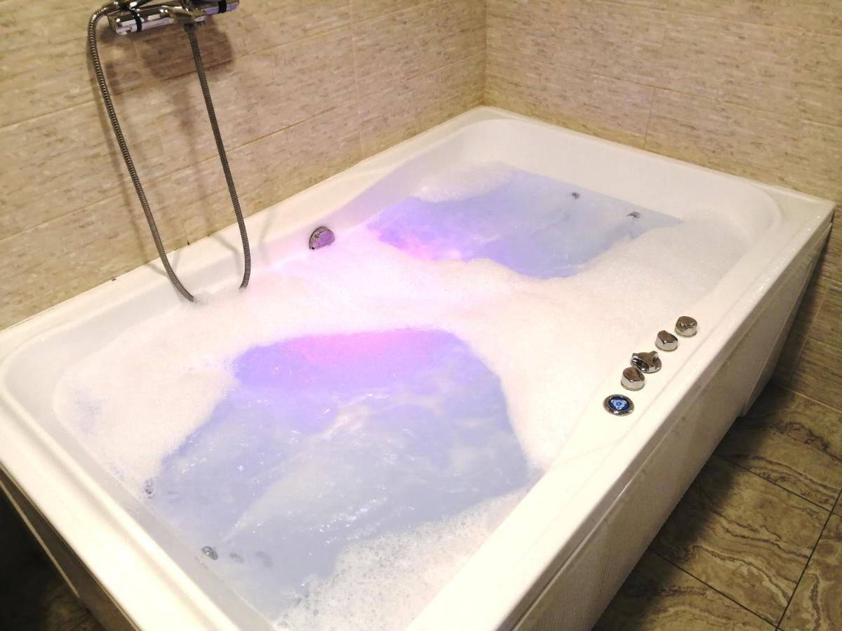 Jacuzzi New Loft Apartcomplex Kaskad, Минск - Центр Города 明斯克 外观 照片
